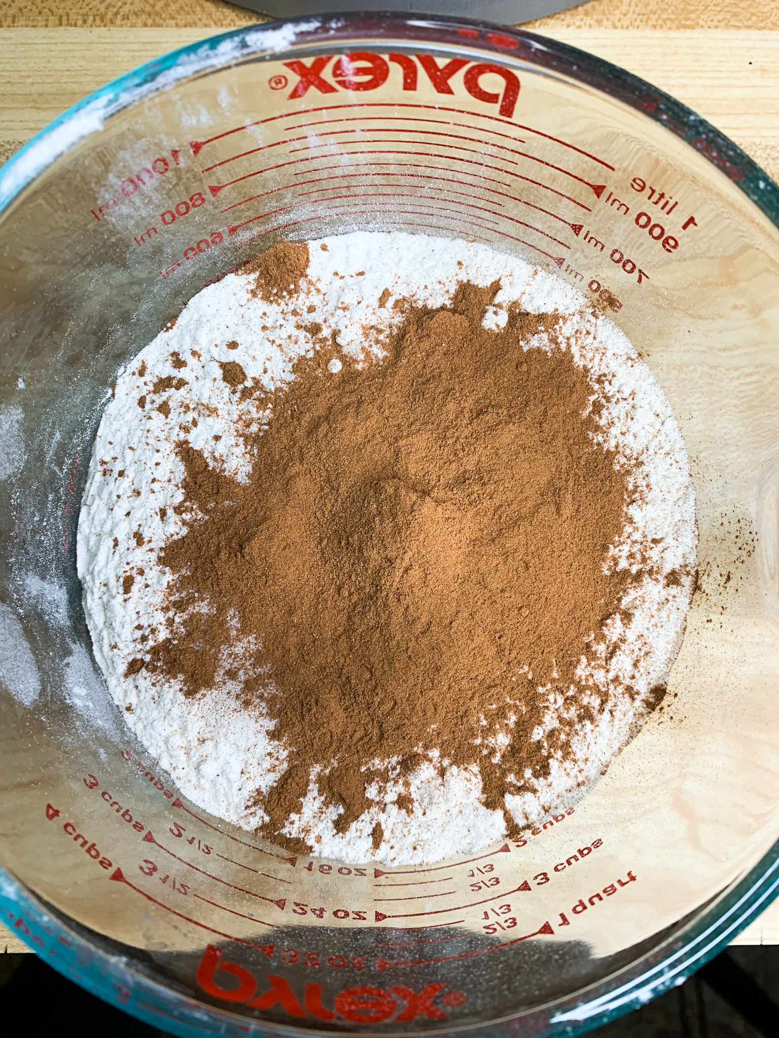 flour mixture and cinnamon in a bowl 