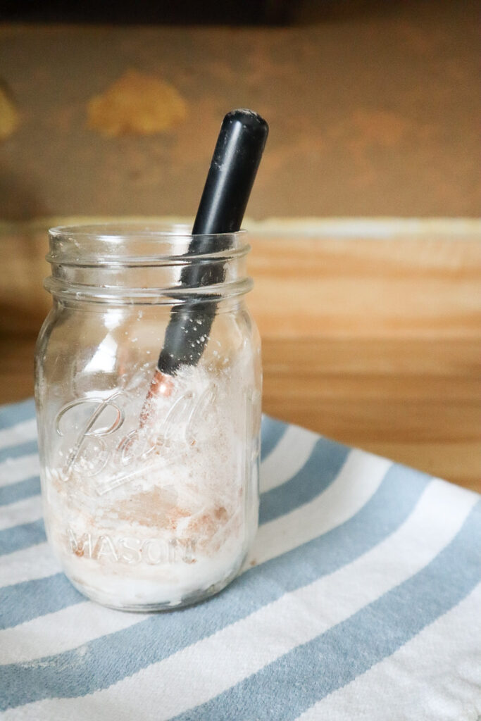 DIY Dry Shampoo with makeup brush